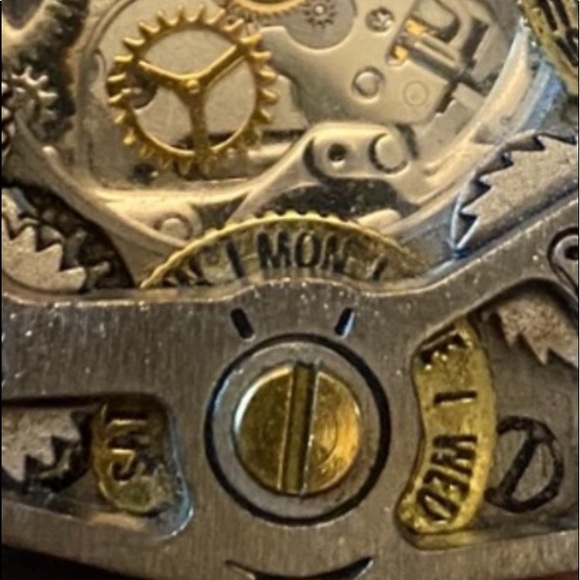 One of a Kind‼️ Wrist Gear watch - Picture 4 of 14